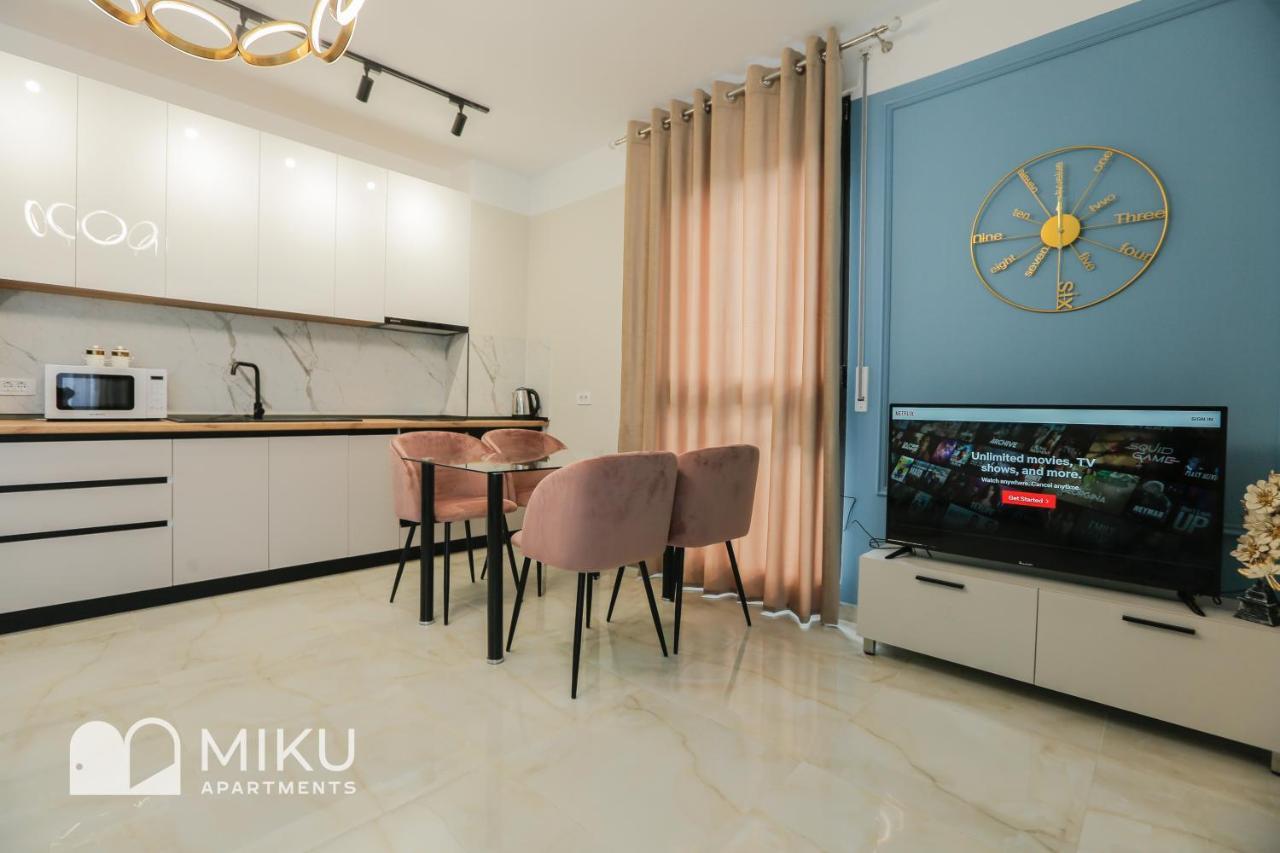 Miku Apartment - Glamorous 1Bedroom Apartment At Olympic Residence Tirana Exterior foto