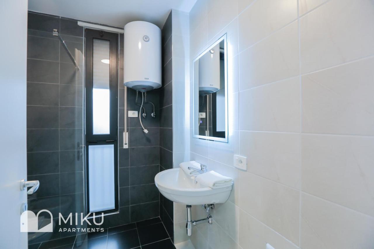 Miku Apartment - Glamorous 1Bedroom Apartment At Olympic Residence Tirana Exterior foto